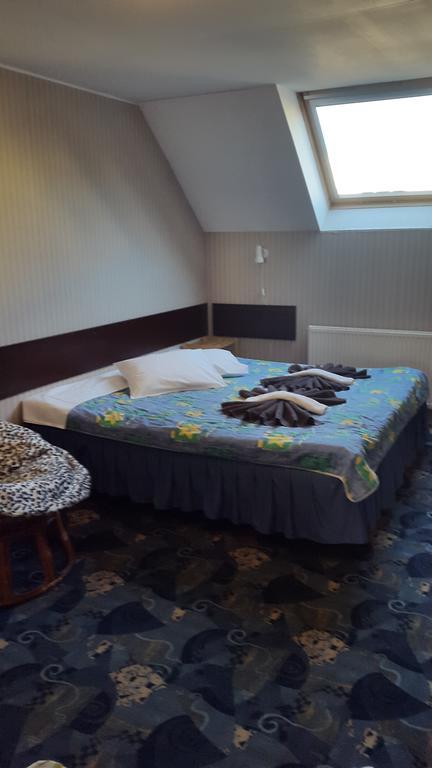 Terve Hostel Pärnu Esterno foto