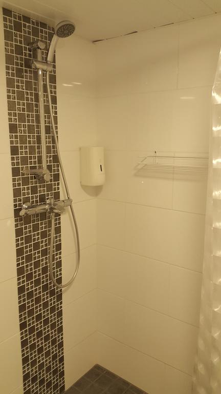Terve Hostel Pärnu Esterno foto