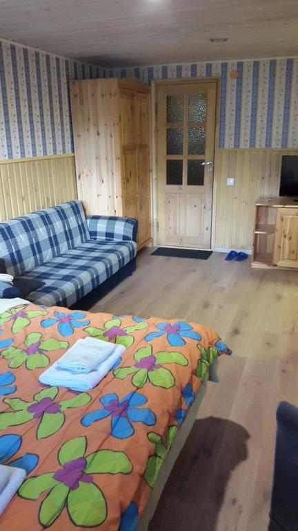 Terve Hostel Pärnu Esterno foto