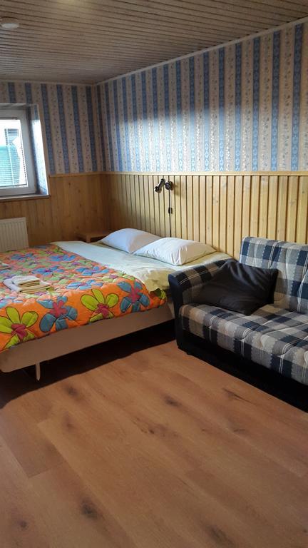 Terve Hostel Pärnu Esterno foto