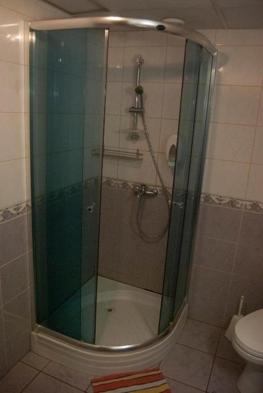 Terve Hostel Pärnu Esterno foto