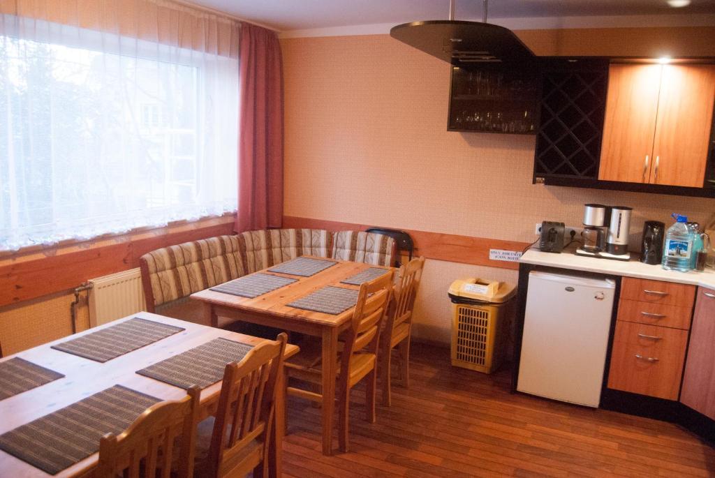 Terve Hostel Pärnu Esterno foto